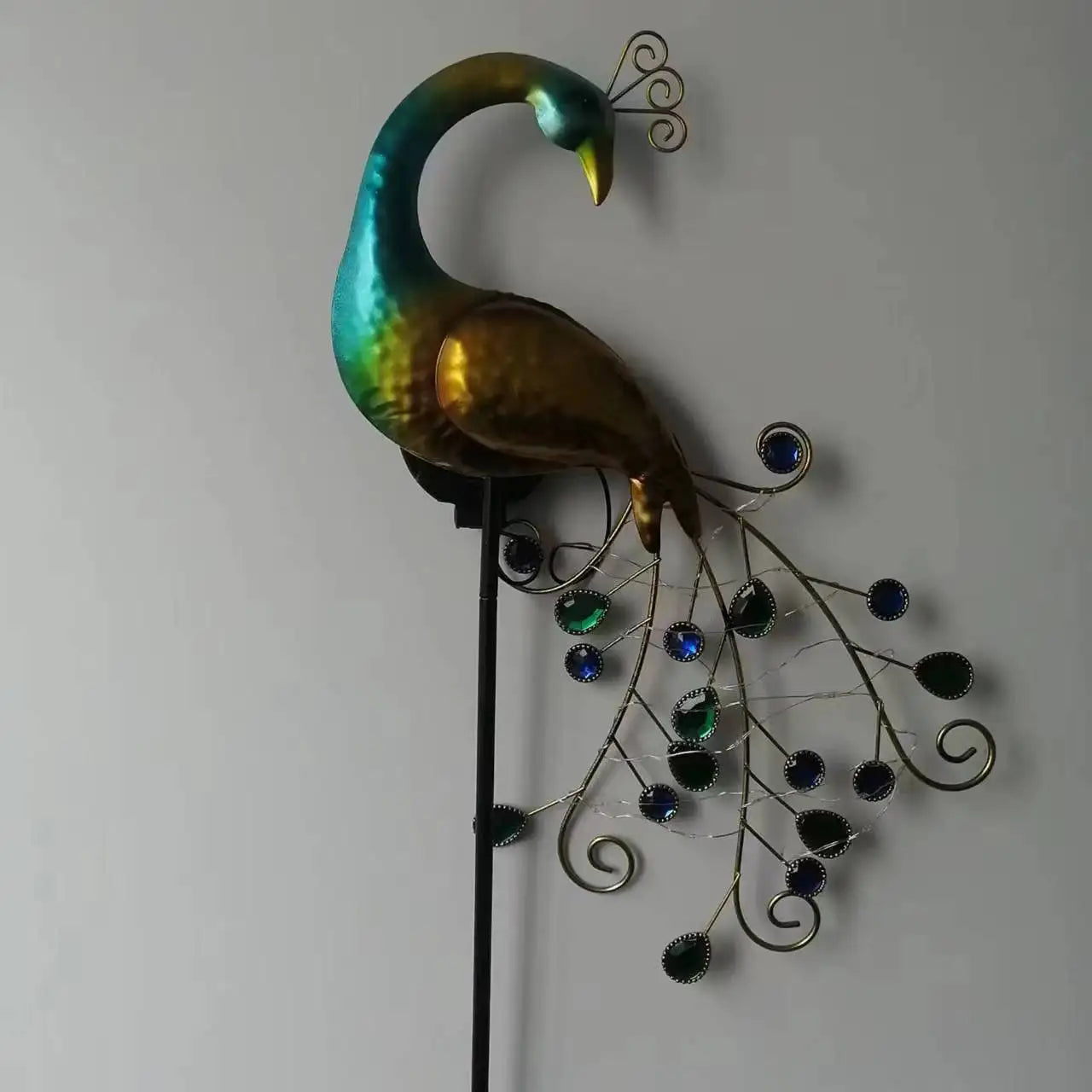Solar Peacock Garden Statue – LED Outdoor Decorative Lawn Ornament