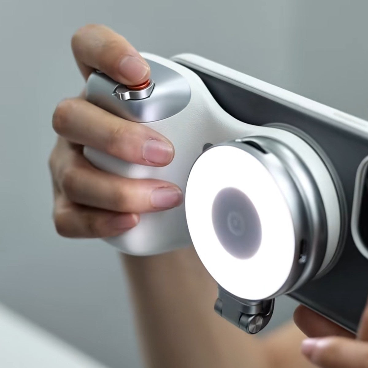 Magnetic Phone Camera Grip – TELESIN Shooting Handle with Selfie Light & Remote