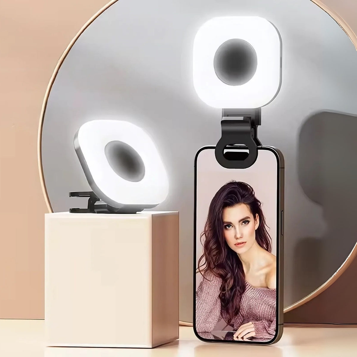 Mini Clip-On LED Selfie Light – 3 Modes, 9 Brightness Levels, USB-C Rechargeable